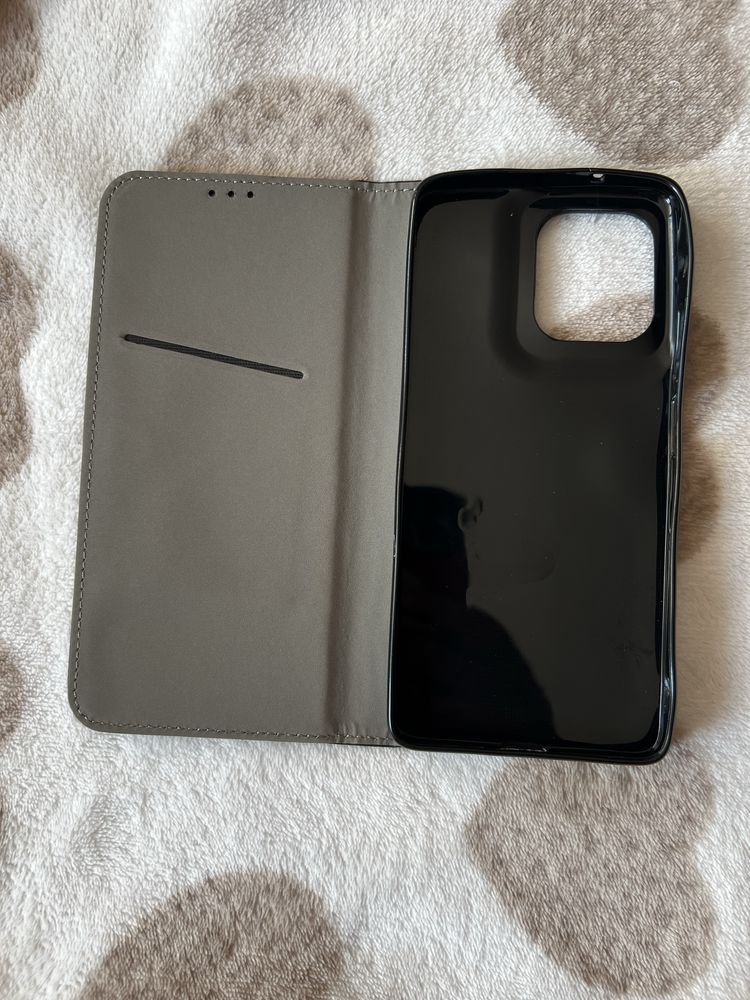 Etui zamykane do Moto G75 black