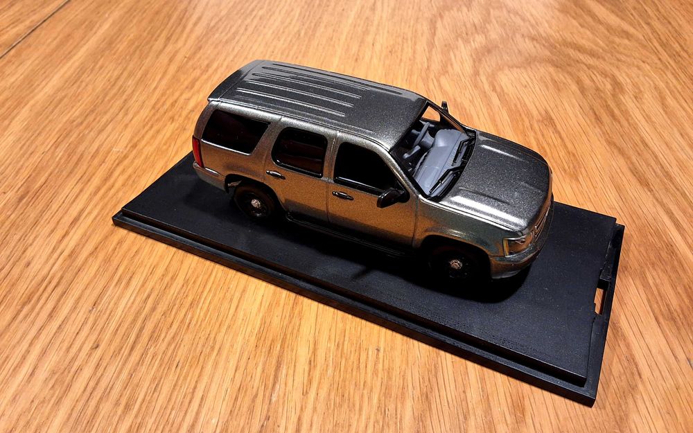 Miniaturas na escala 1.43