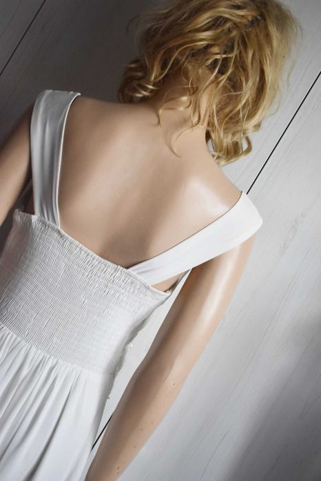 Sukienka 38 M L balowa długa biała szyfonowa luźna cyrkonie koronka