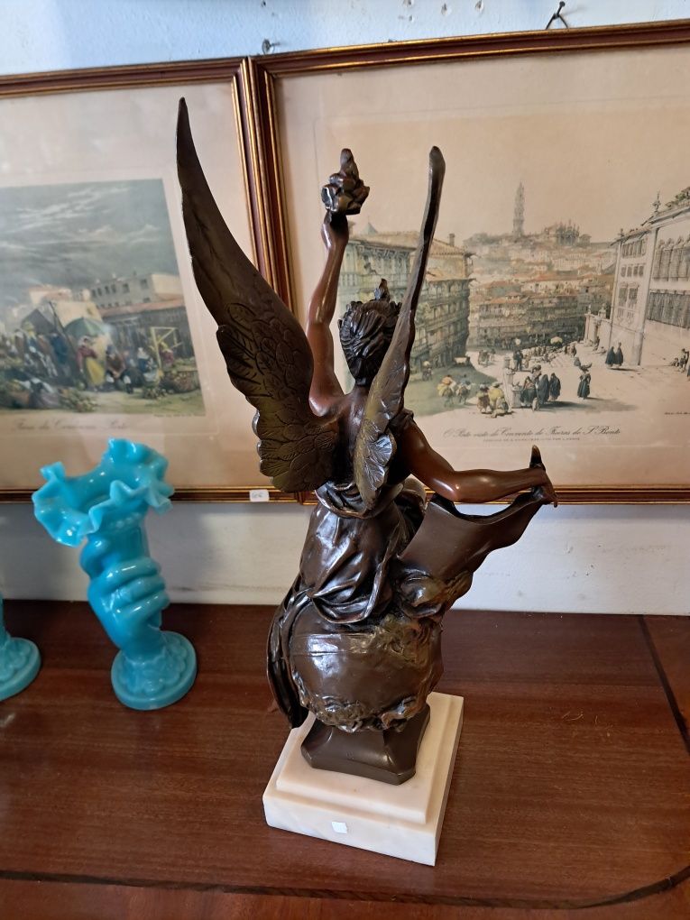 Escultura antiga