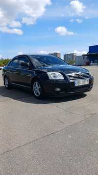 Toyota Avensis 1.8 чорний металік.