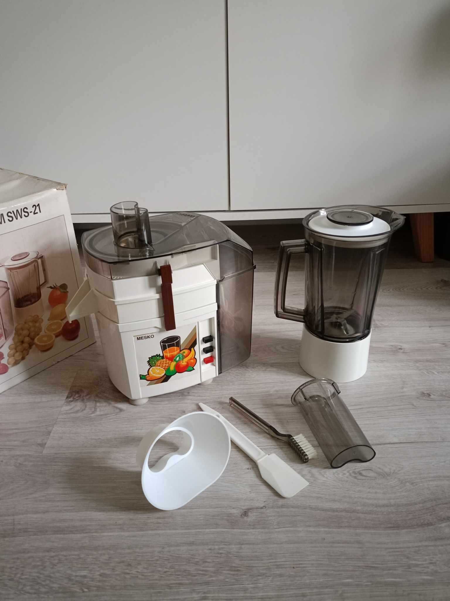 Sokowirówka z mikserem Predom Mesko  sws-21 PRL Jak Nowa Moc 150/200w