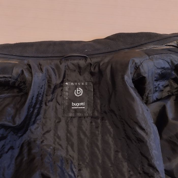 Продам шкіряну куртку bugatti