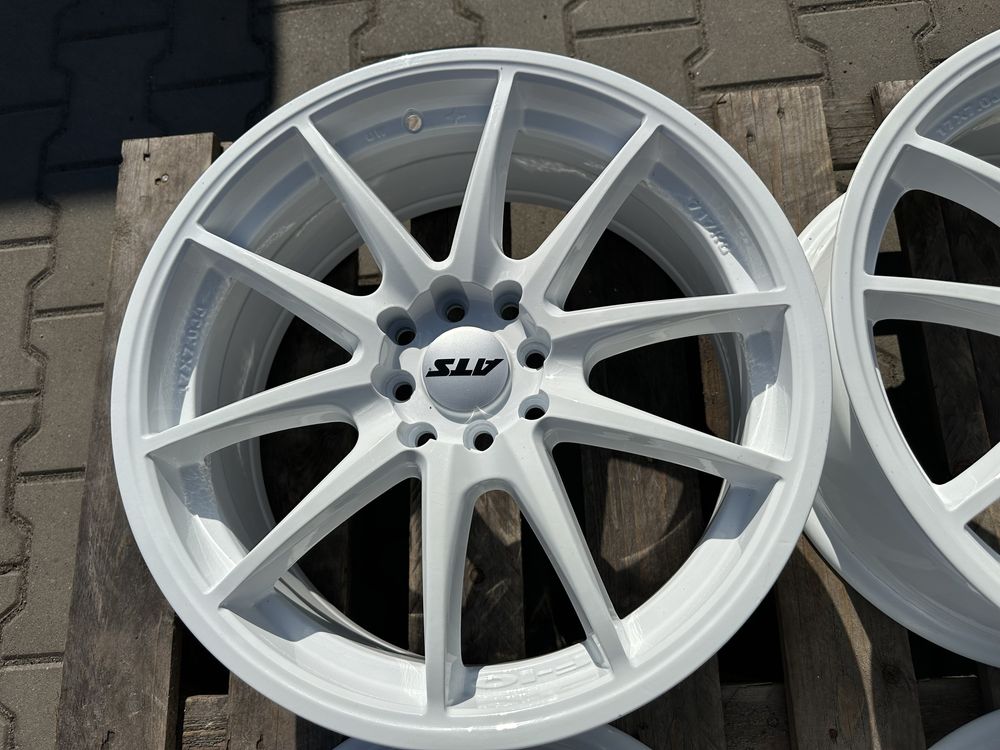 4x100 4x114,3 dwa rozstawy et40 7jx17 jak nowe 17” Renault Opel