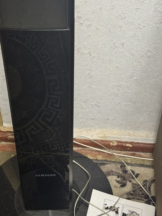 В продажі 4 колонки samsung новий стан всьо працює для домашньої акуст