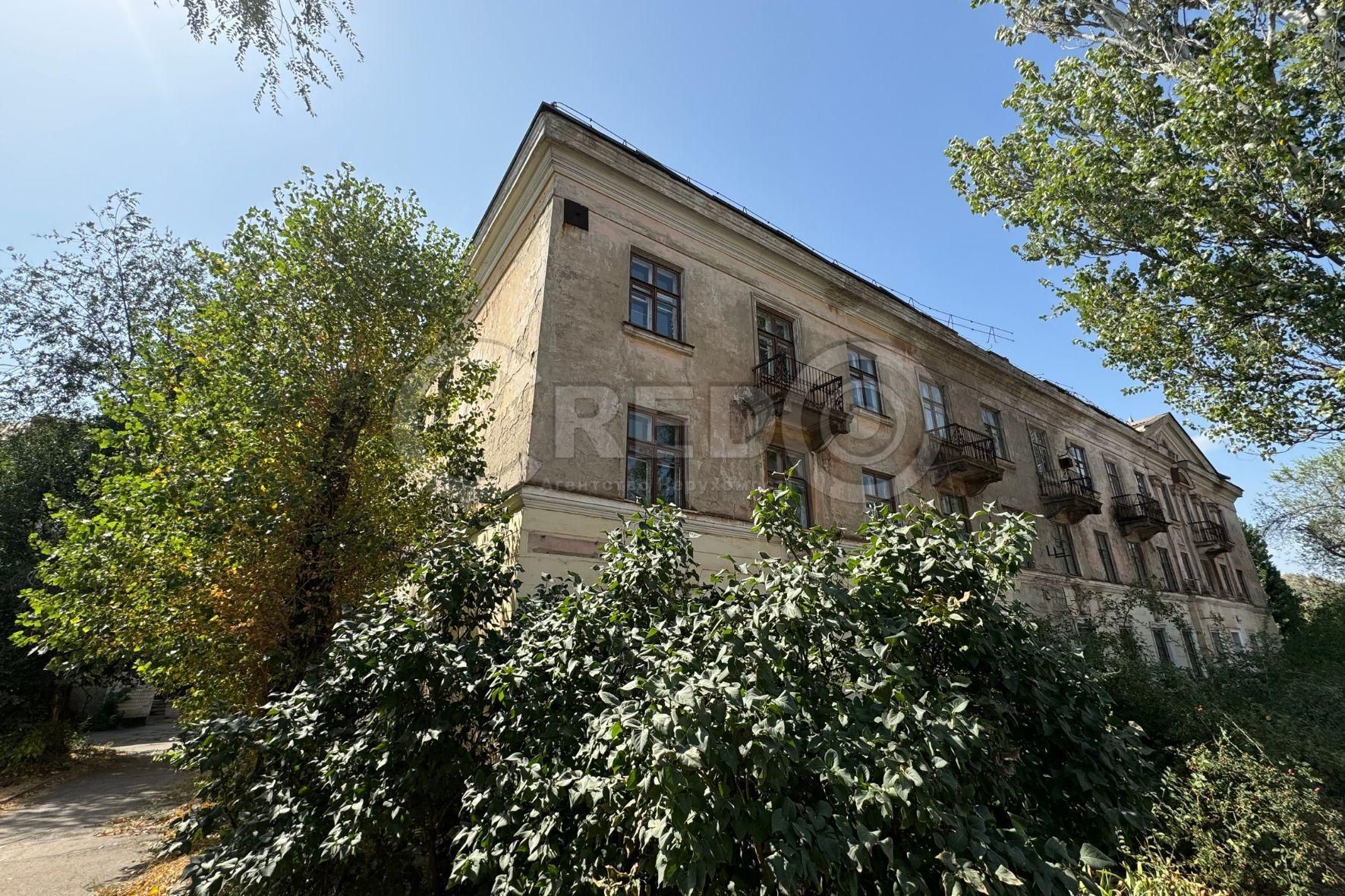Продаж окремої 3-х поверхової будівлі, р-н Фрунзе