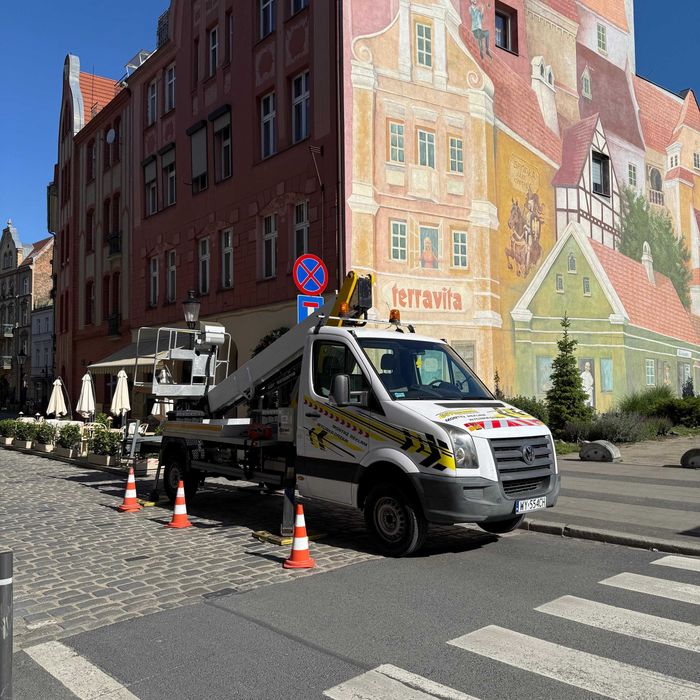 Zwyżka + Operator 20 metrów - Podnośnik Koszowy Wynajem Poznań