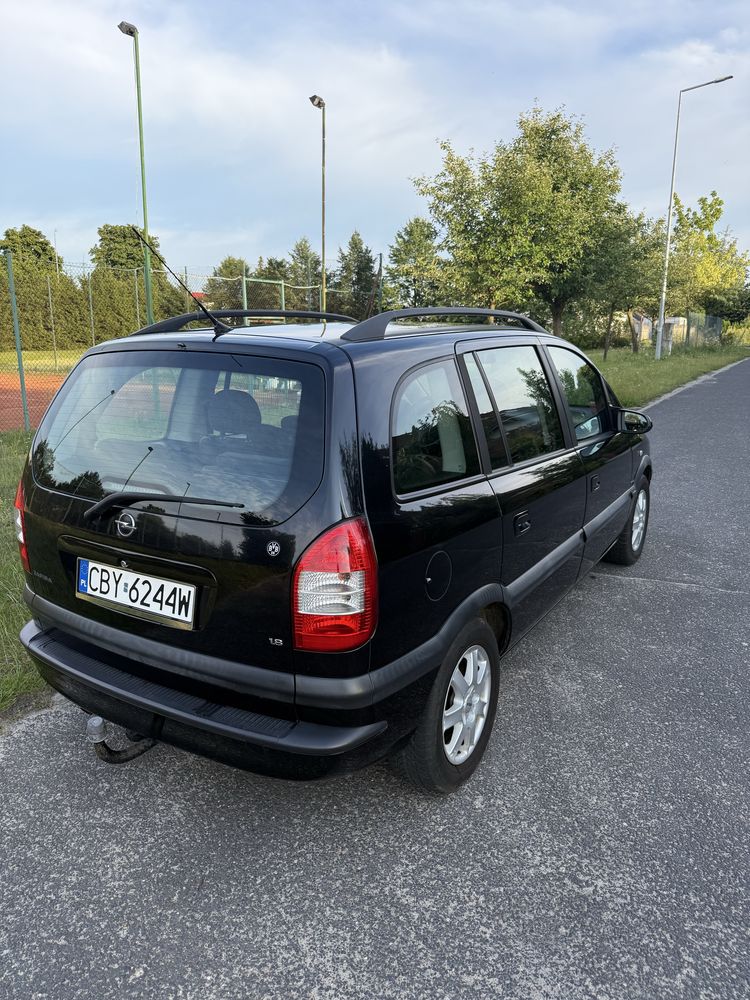 Zafira 1,8 benz z Niemiec 7 miejsc 0 rdzy 100% serwis hak