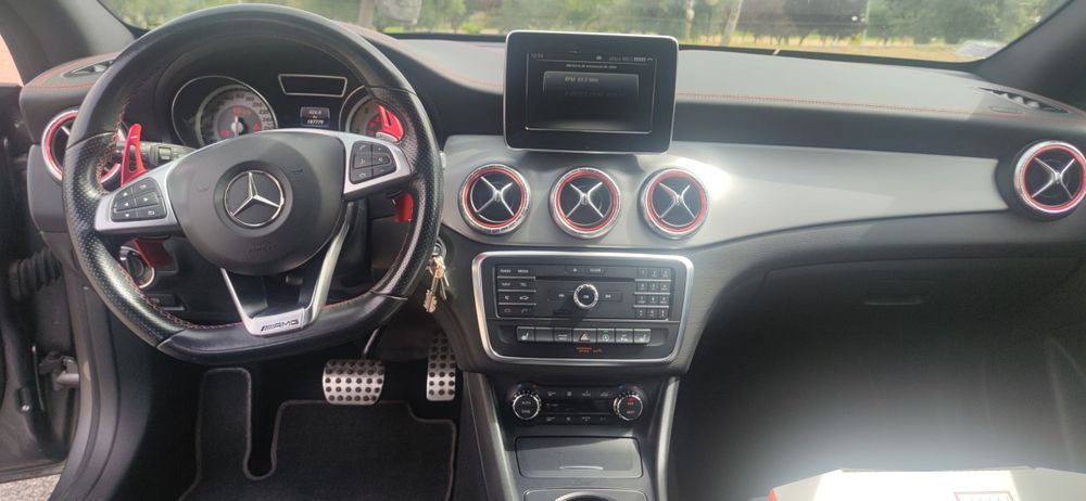 Mercedes CLA AMG 220