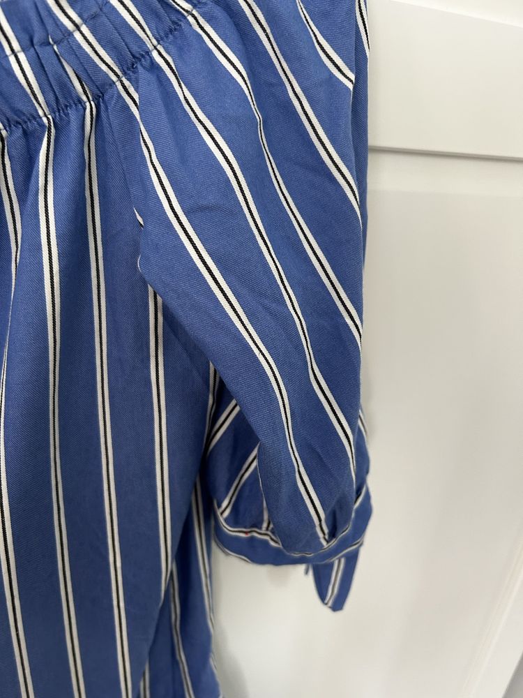Niebieska sukienka w paski Reserved 34