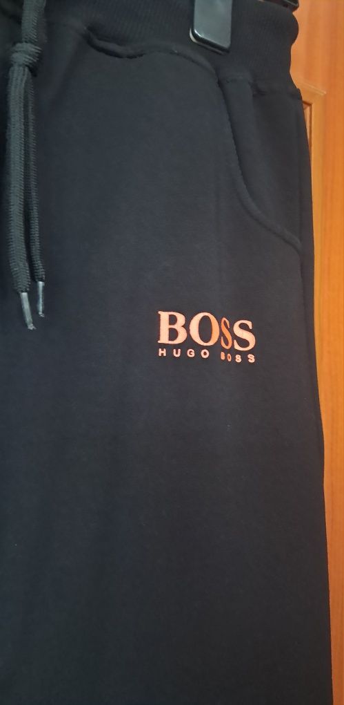 Spodnie dziecięce dresowe Hugo Boss  rozm.170-176
