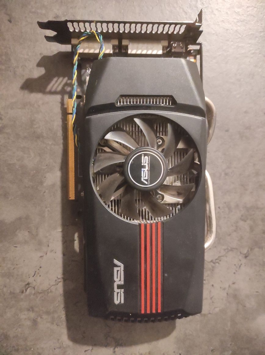Відеокарта ASUS GTX560 у відмінному стані, робоча на 100%