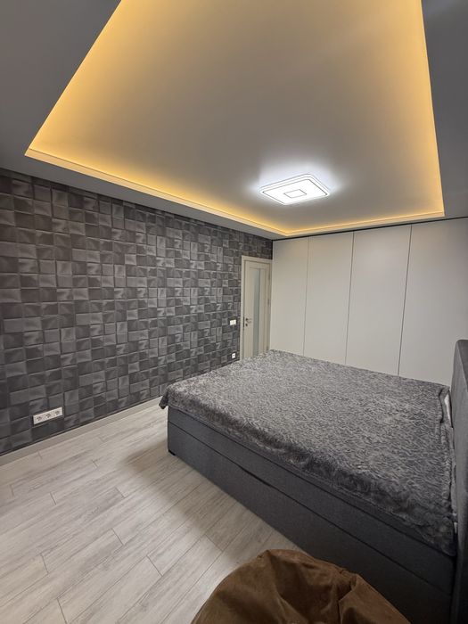 Продам люкс 3к 88м2 центр міста Срарокозацька