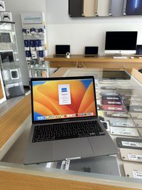 MacBook Pro 13 M1 // 256SSD *SEMI NOVO