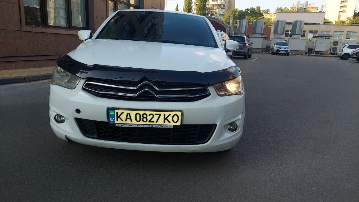 Ситроен с эль citroen c elysse 2016 1,2 газ в отл. Сост.