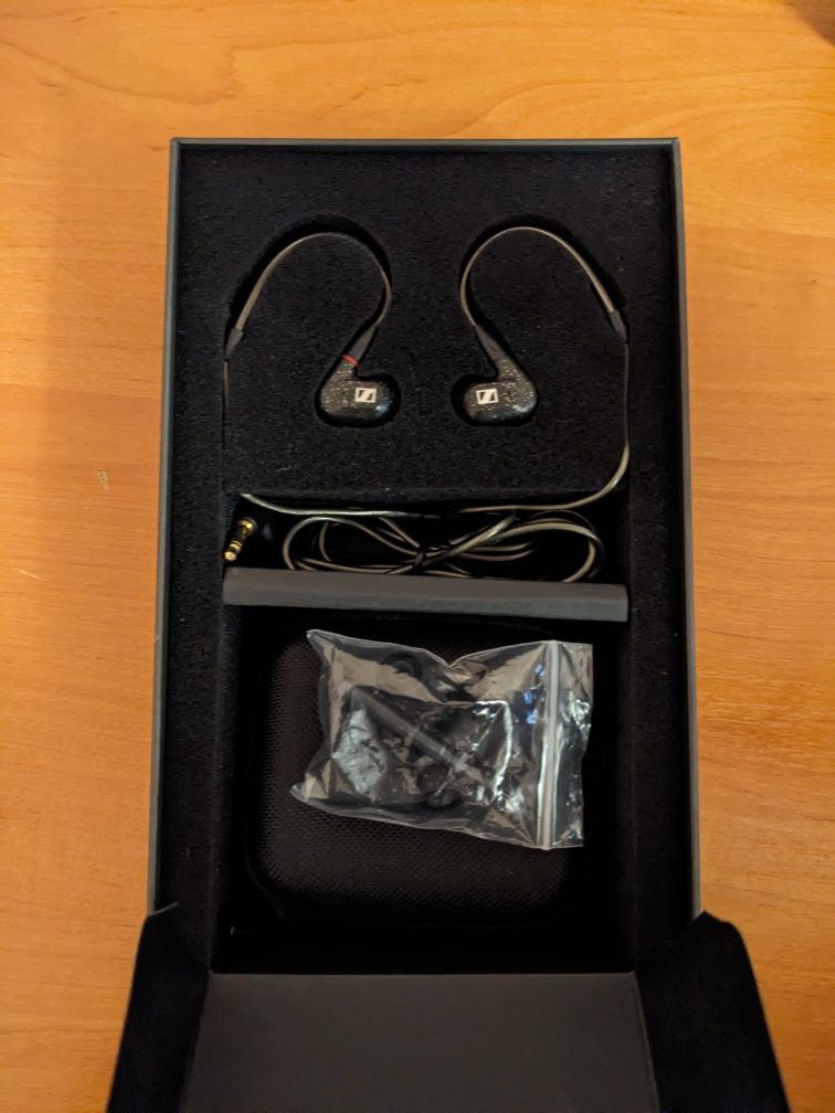 Навушники Sennheiser IE 300, з Китаю.