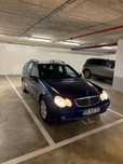 Mercedes C220.