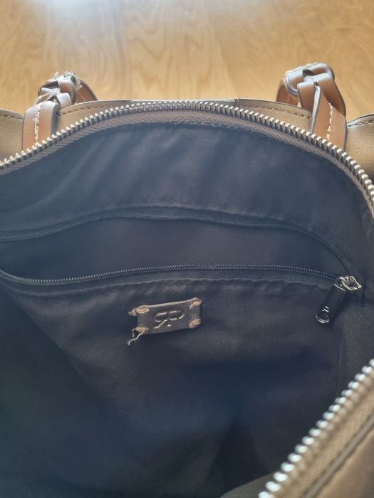 Mala parfois dourado