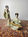Dwie figurki porcelana "Dwie grające Gejsze" 20 i 10 cm