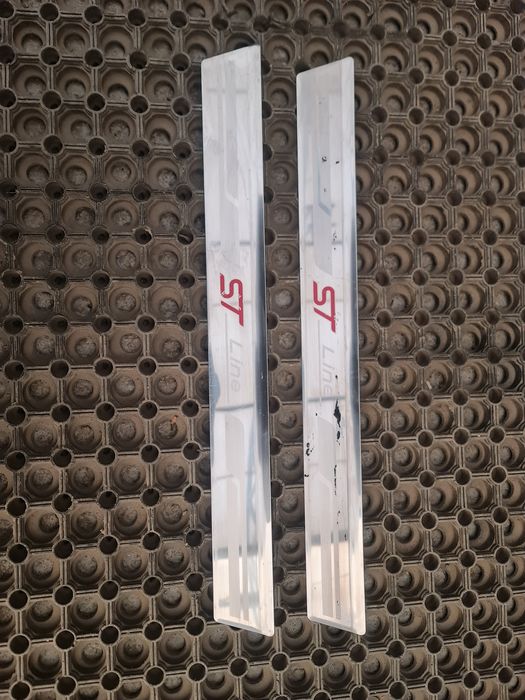 Listwy progowe na prog ford kuga mk2 st line . 2szt kpl