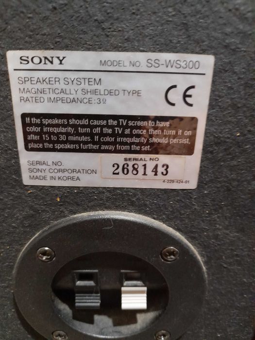 5 colunas + subwoofer Sony usados. Funcionam na totalidade.