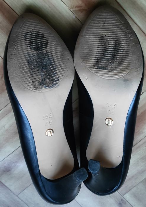 Czarne czółenka szpilki NEXT skóra naturalna r.38,5