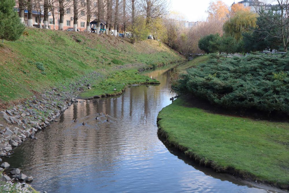 Продам 2-к квартиру, проспект Волі (біля Сітіпарку)