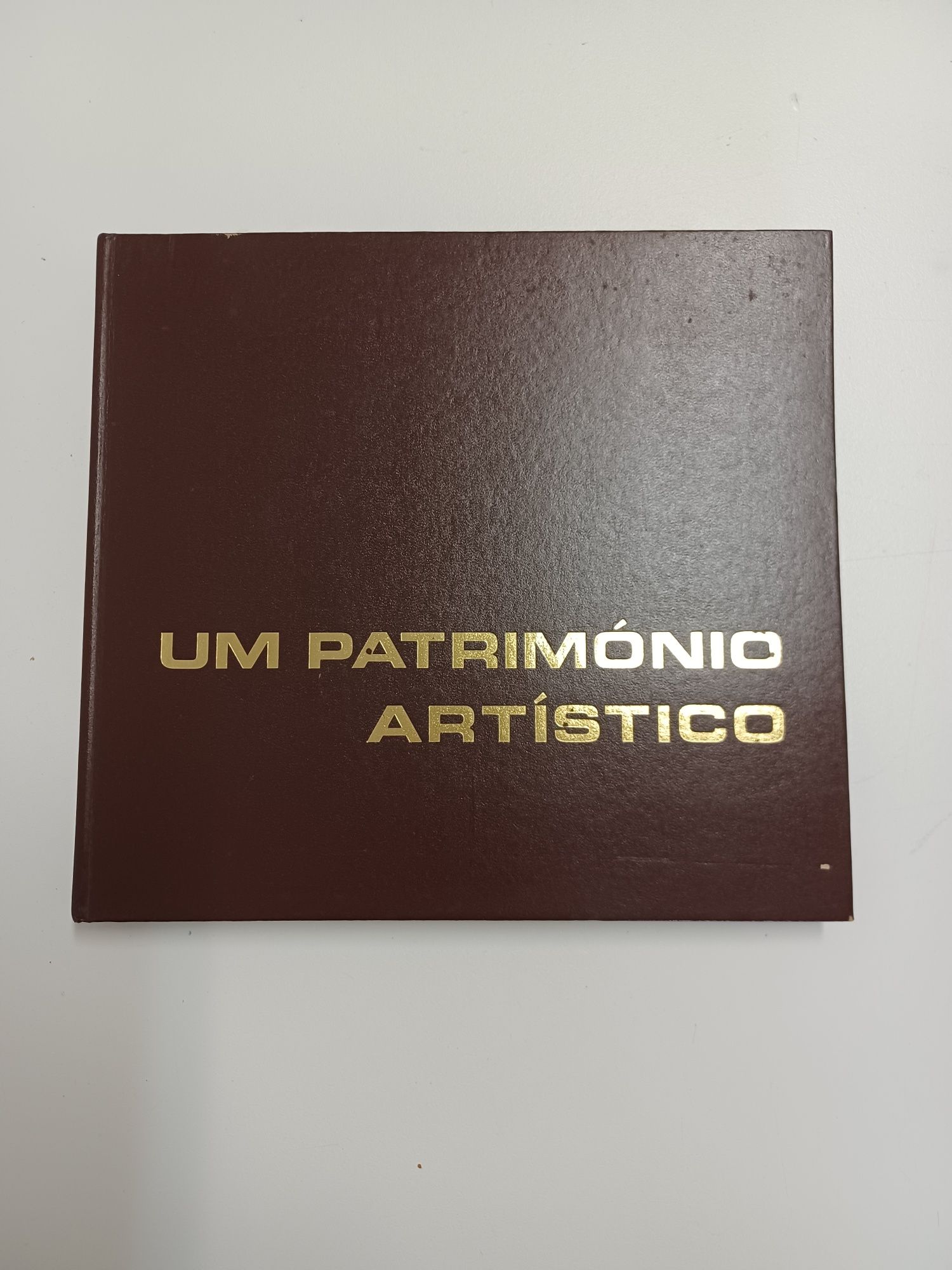 Um Património Artístico - Banco Português do Atlântico