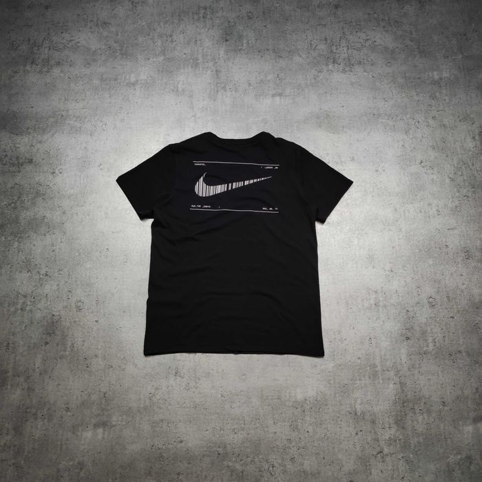 MĘSKA Koszulka PREMIUM Czarna Nike Casual Logo Plecy Dri-Fit Lion