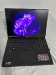 Laptop gamingowy MSI Raider 18 + Stojak Kensington + Pokrowiec 18"