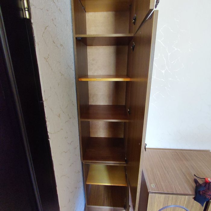 Меблева стінка з пеналом