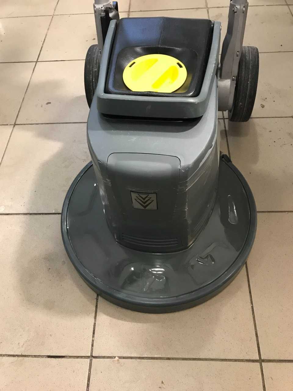 Продам  свой полотер  Karcher BDS 43/180 с ADV