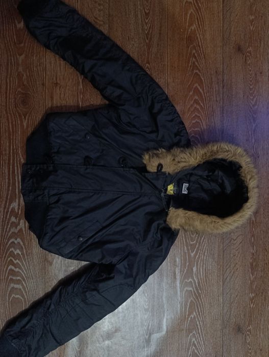 Продам теплую Аляску от everlast. Размера с-м