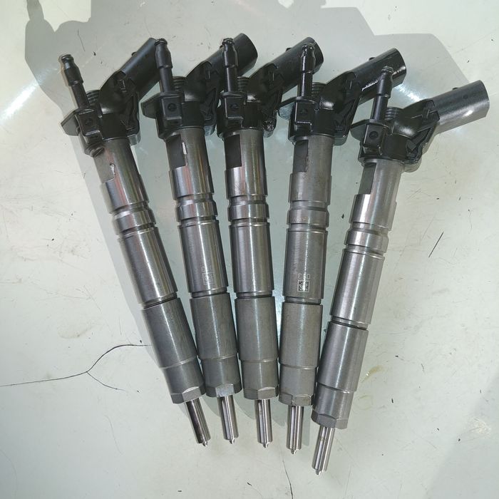 Wtryskiwacz 3.0 cdi mercedes piezo regenerowany