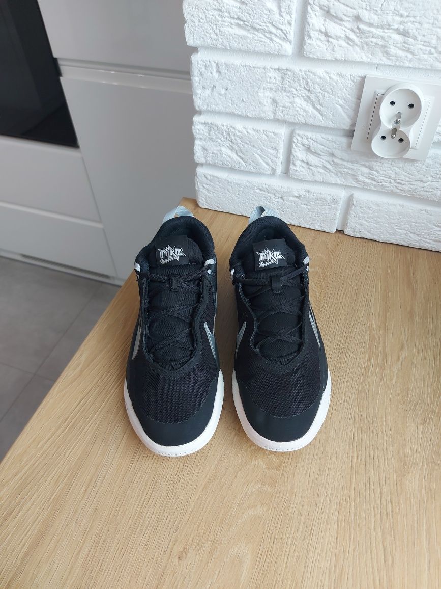 Buty adidasy nike 36.5 hustle wysokie Wkładka 24 cm ręcznie