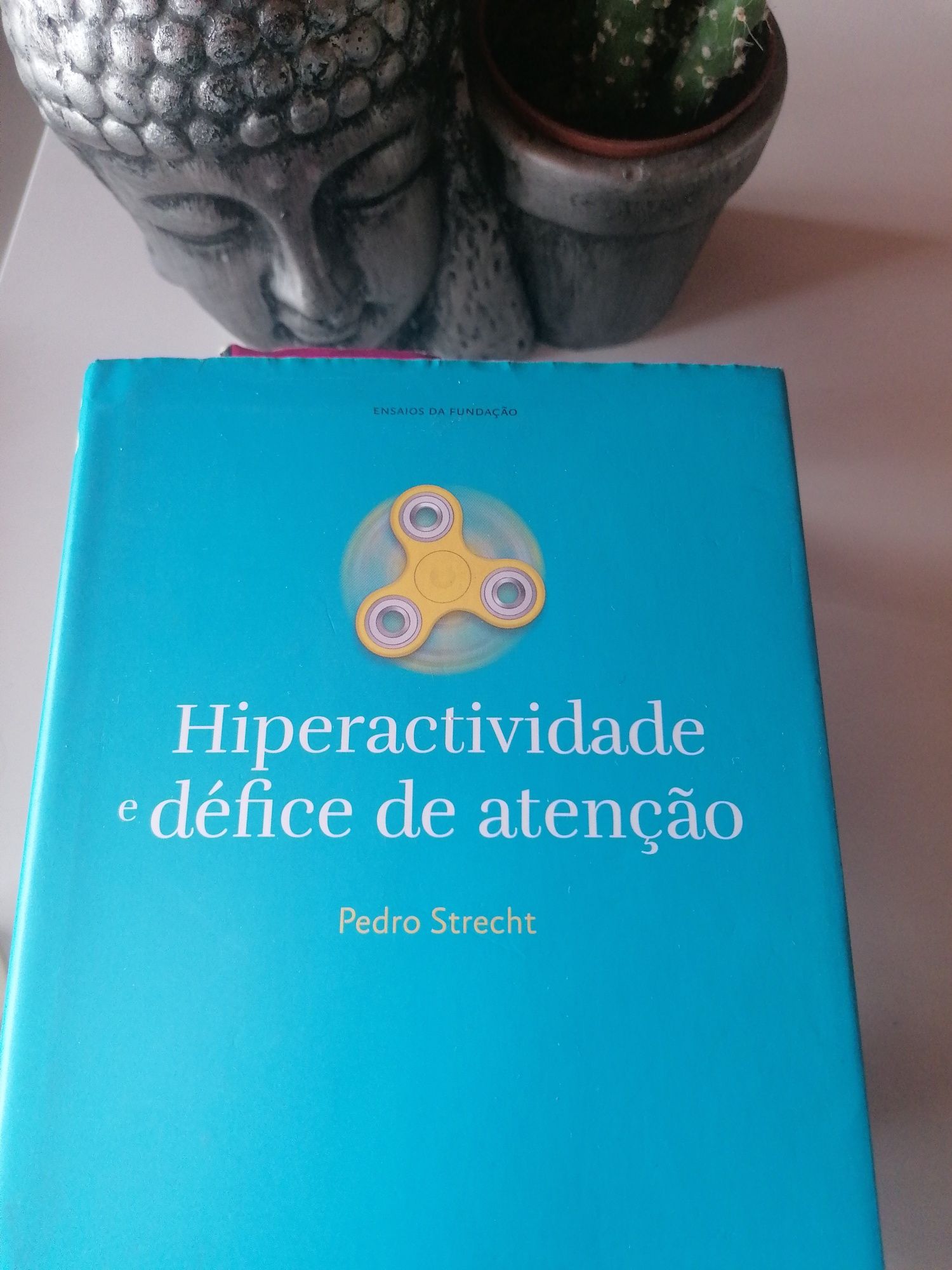 Vários livros, usados. Recolha a cargo do comprador. Não envio via ctt