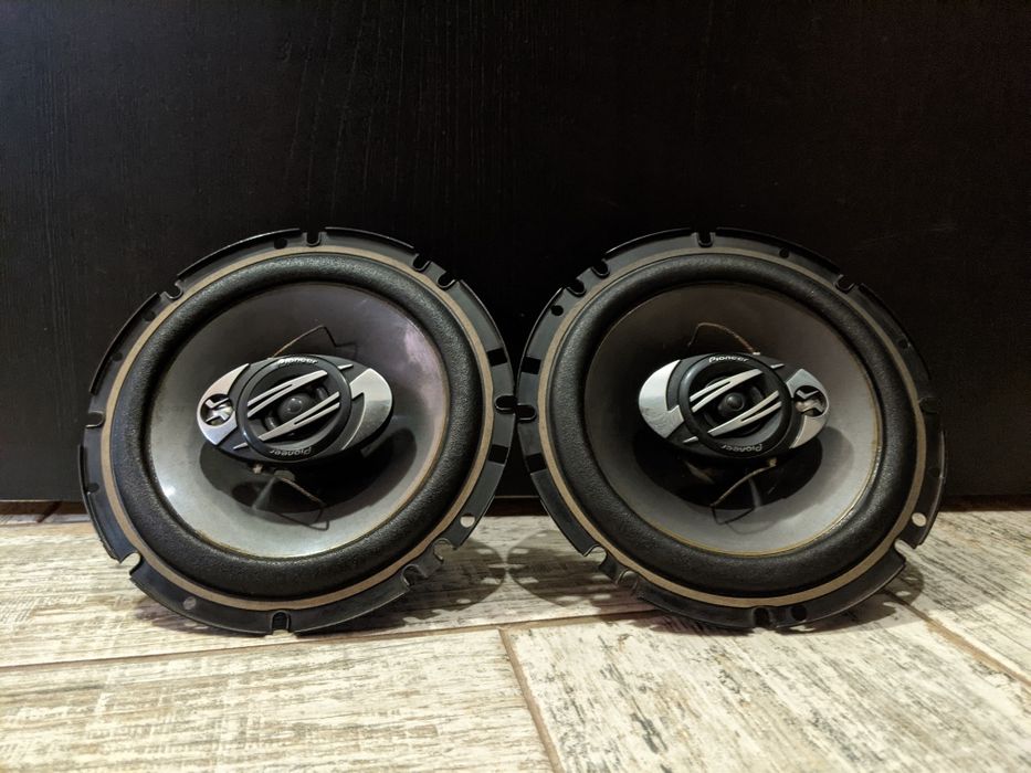 Pioneer TS-A1703i, 16-е динамики в авто.