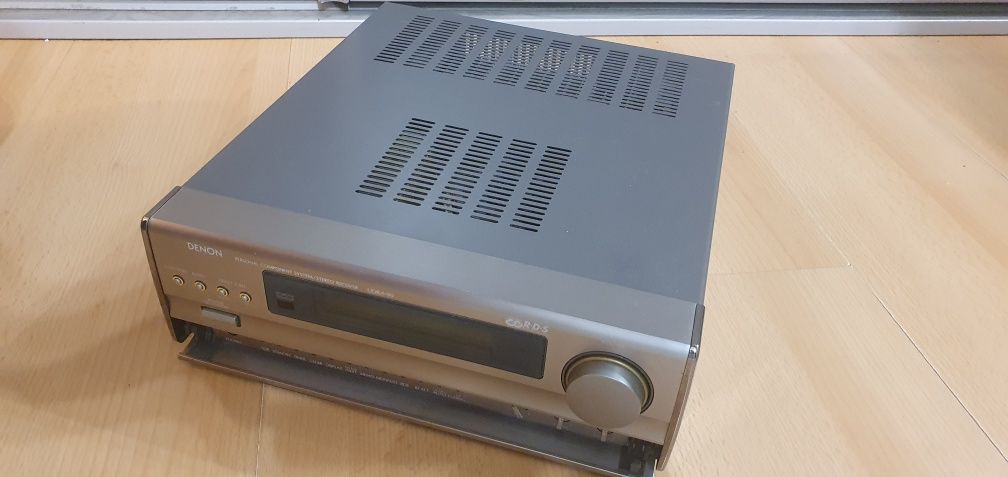 Amplituner Denon UDRA 90