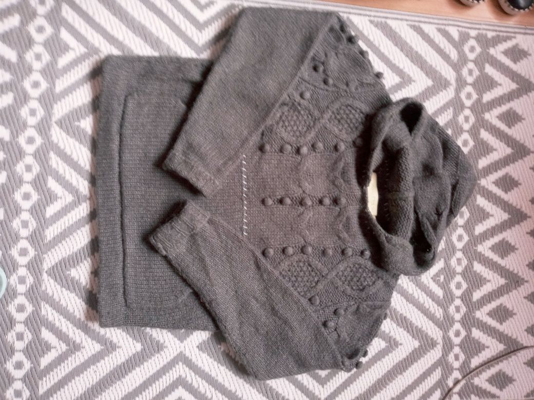 Sweterek wełniany