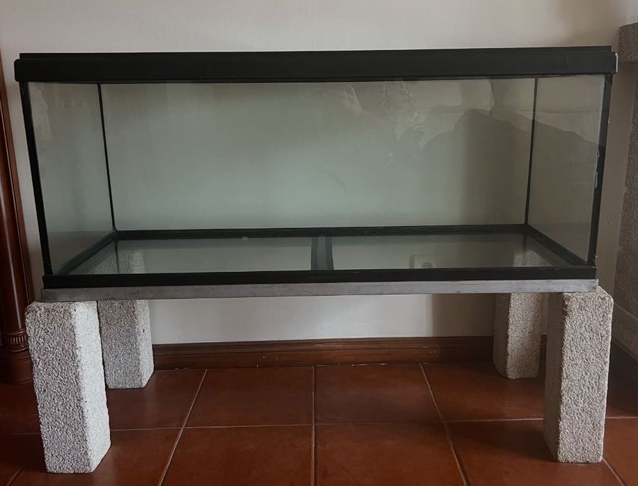Aquário 200 Litros