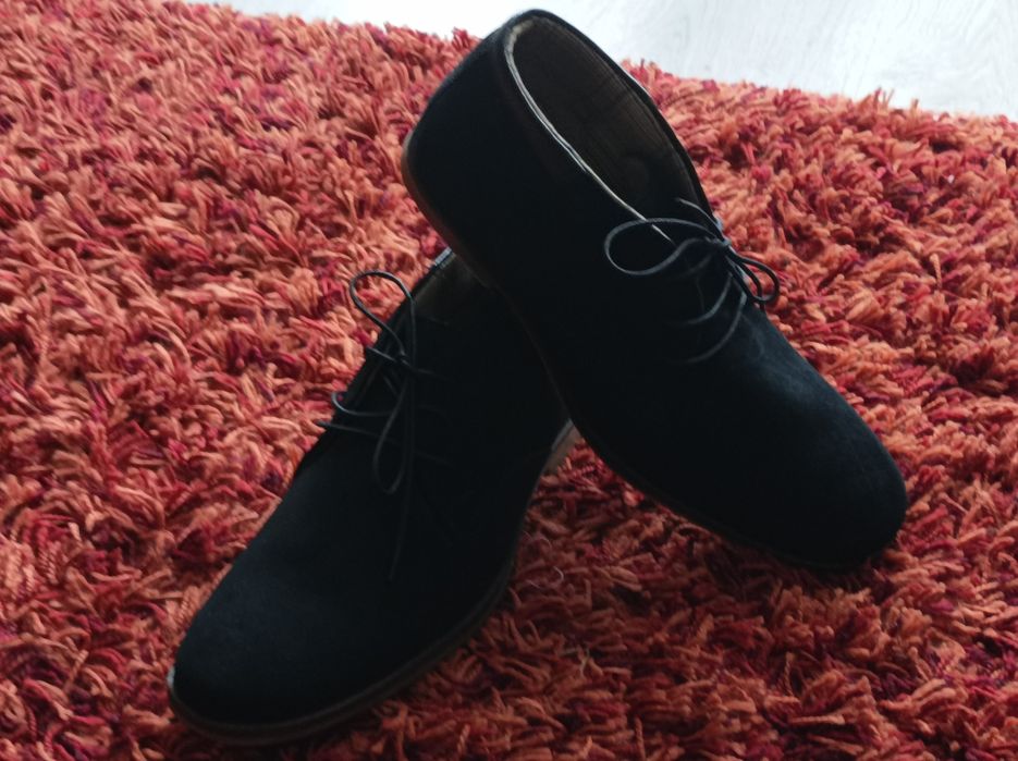 Bota preta marca Essentiel