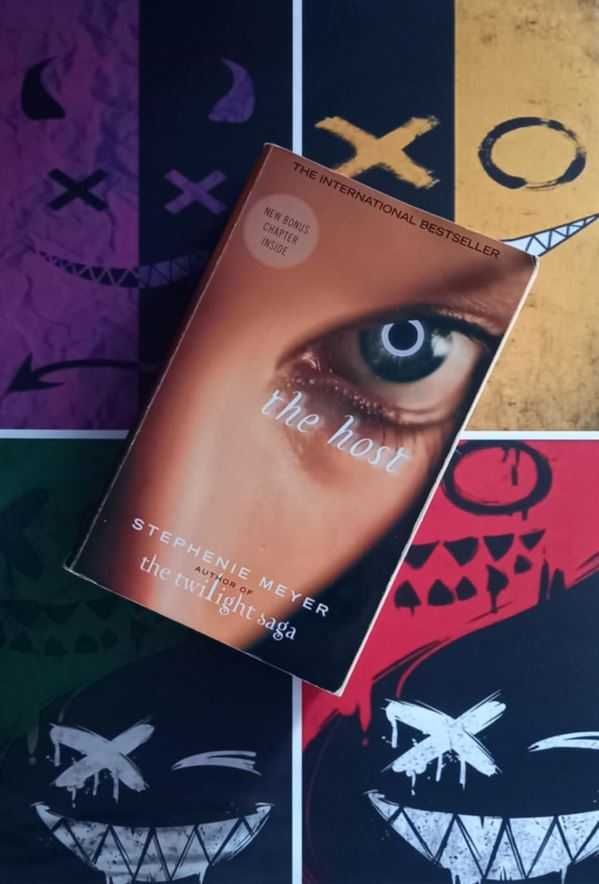 Livro The Host (Inglês)