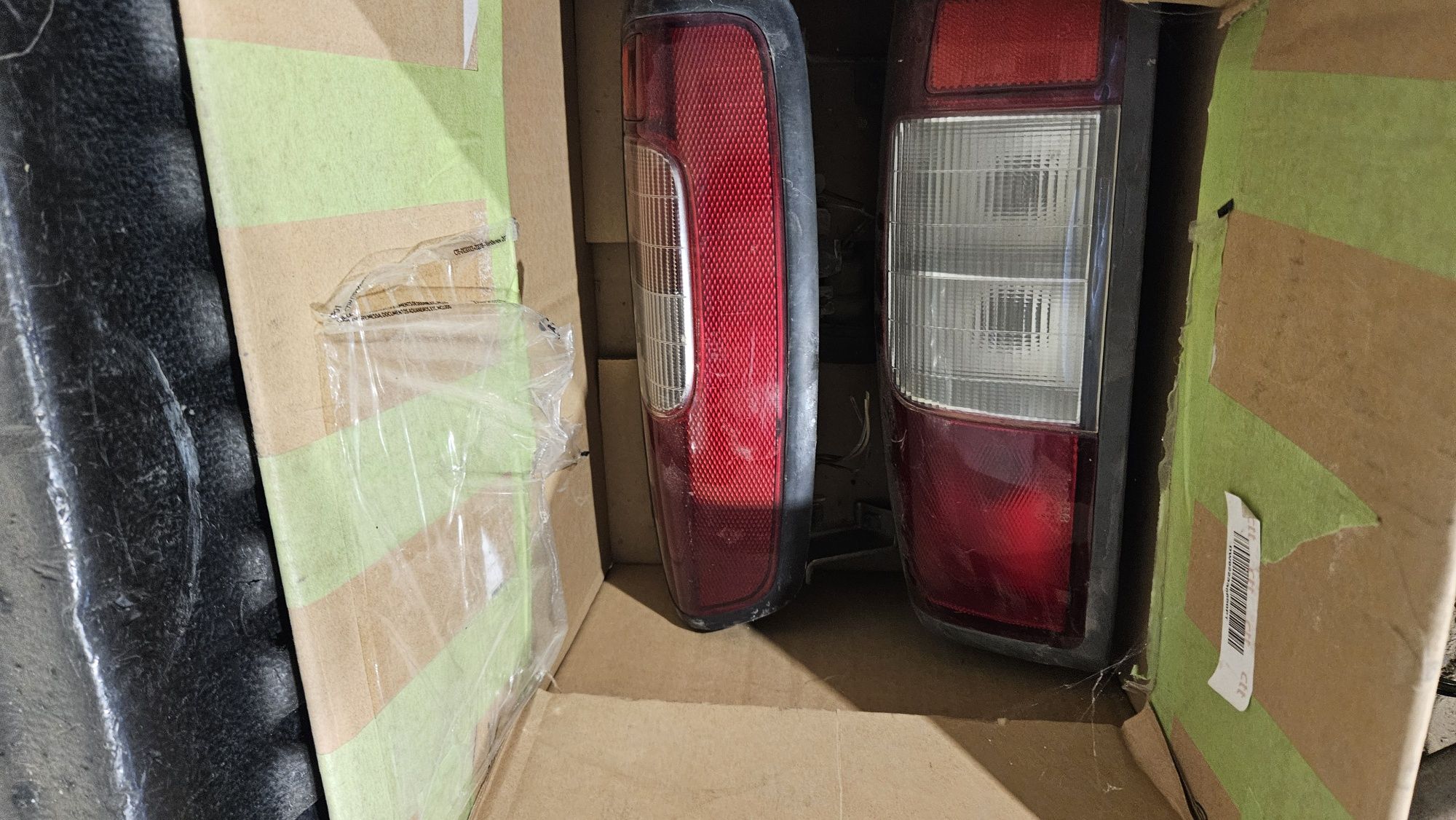 Caixa Metálica Nissan Navara D22