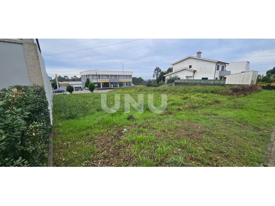 Terreno urbano com 401 m2, para arrendamento, em Rio Meão próximo d...