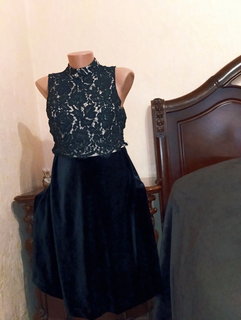 Сукня платье мереживо велюр Next нова з Німеччини