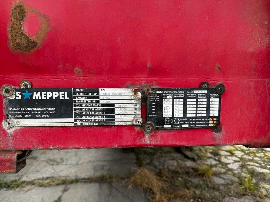 Полуприцеп с манипулятором