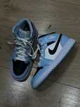 Buty Air Jordan 1 Mid University blue