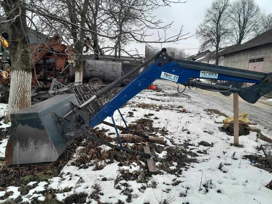 Навантажувач зерна фронтальний TROL.S 5 у хорошому стані