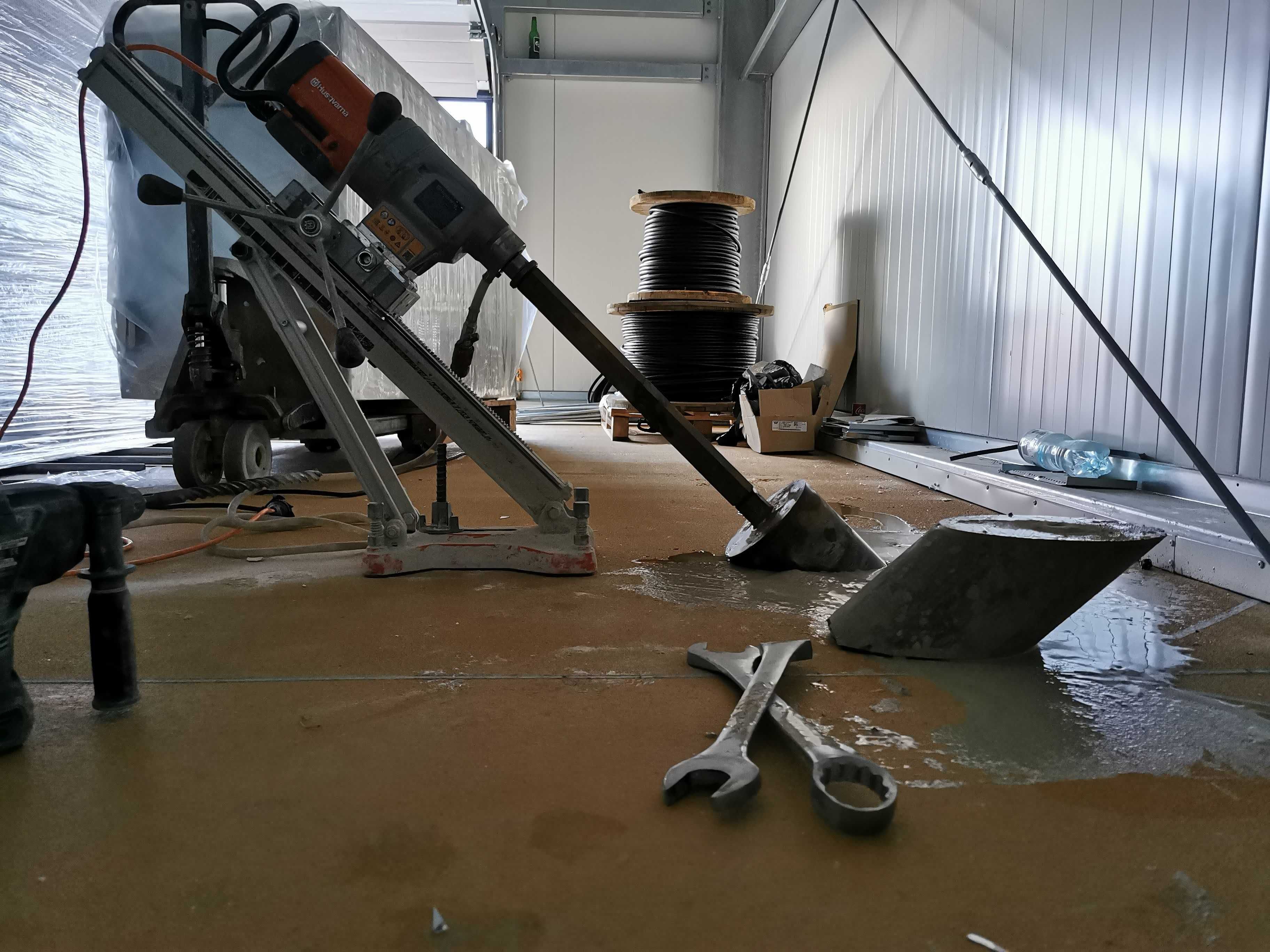 Wiercenie otworów w betonie, stropach, fundamentach i ścianach