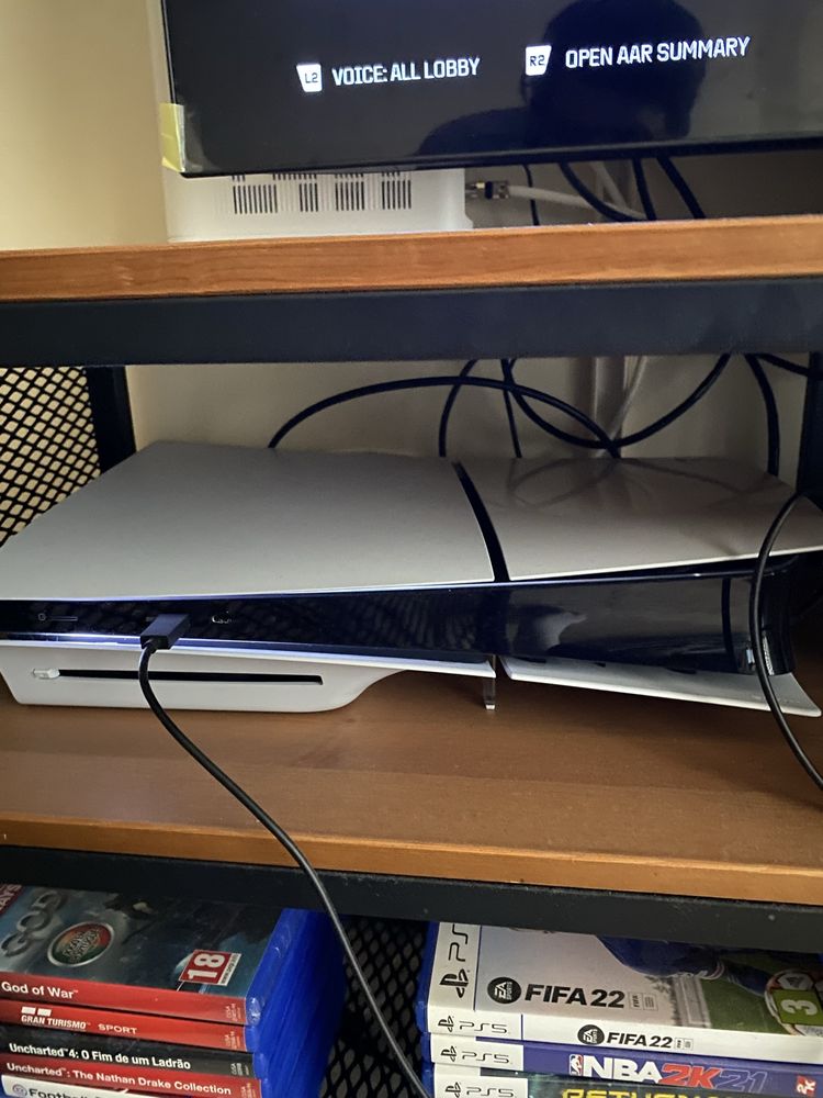 Ps5 slim com leitor 1tb e 1 comando